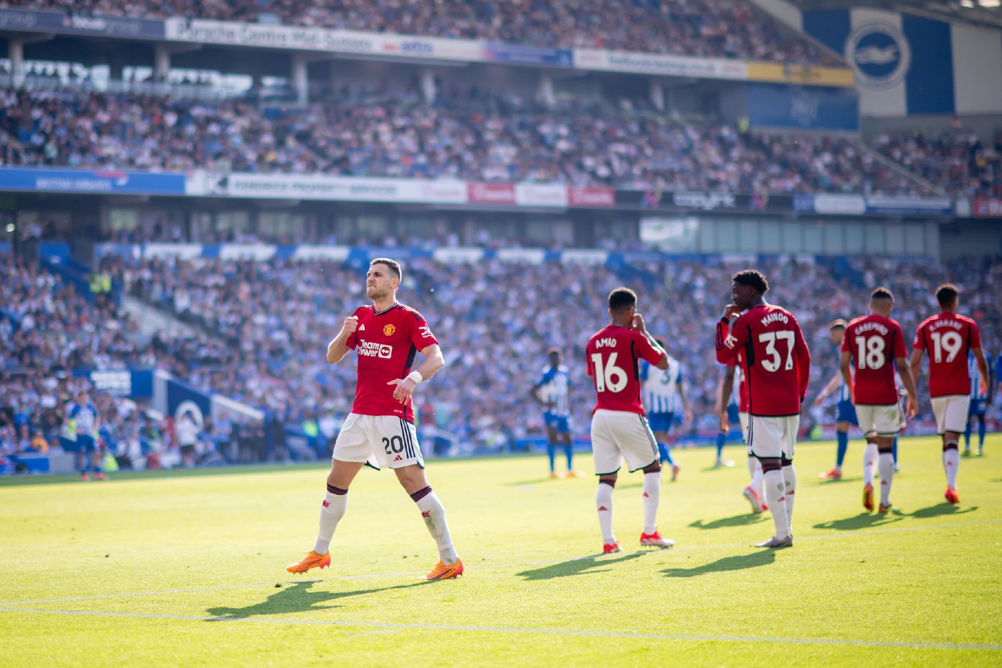 足球到游泳 足球到游泳